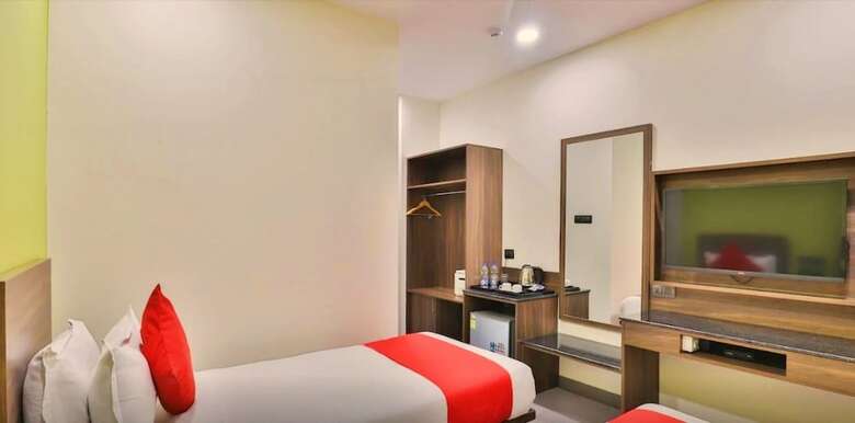 Genx Surat By 1589 Hotels