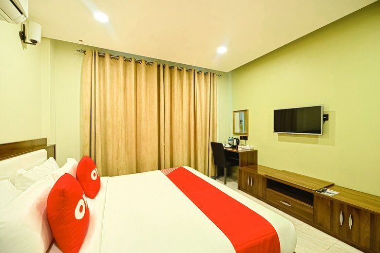Oyo 118 Golden Crown Hotel