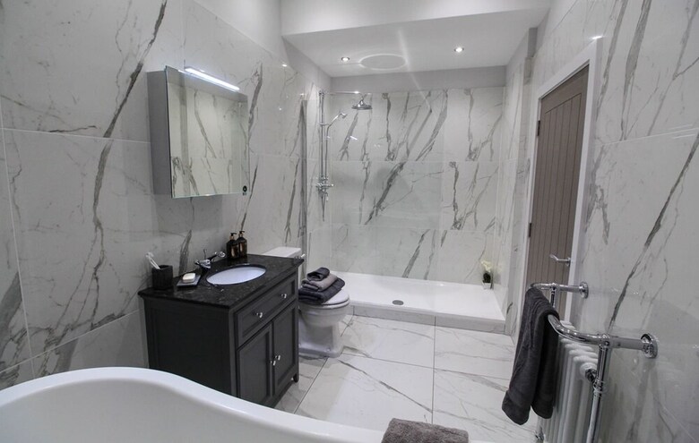 Tp Apartments - Great Charles Penthouse