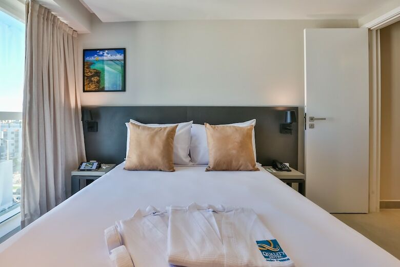 Hotel Quality Su�tes Jo�o Pessoa