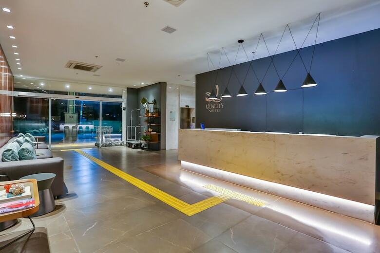 Hotel Quality Su�tes Jo�o Pessoa