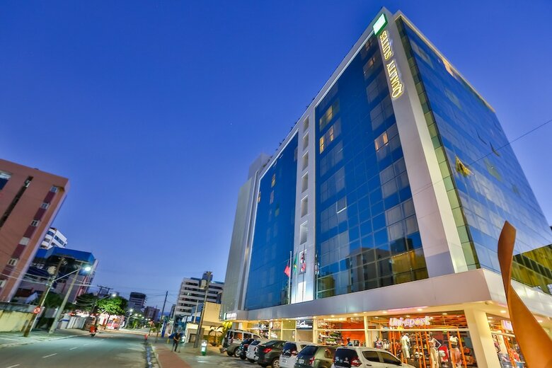 Hotel Quality Su�tes Jo�o Pessoa