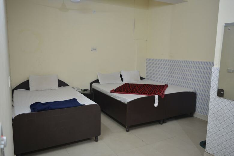 Shubham Hotel