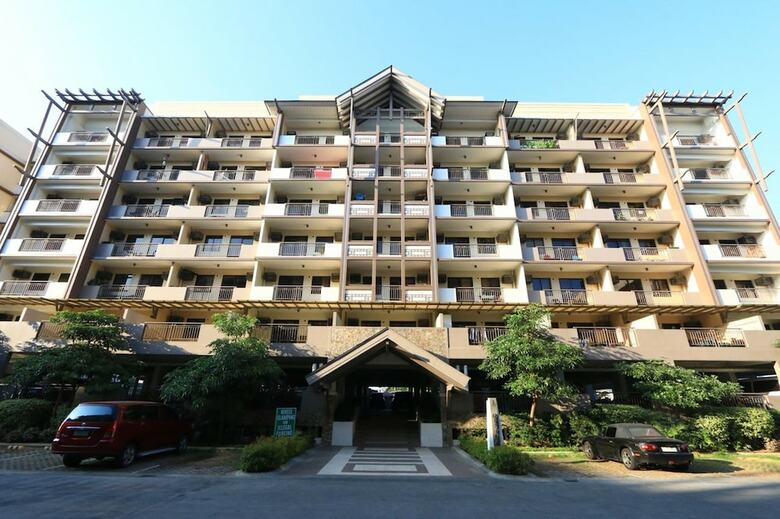 Condo At Arista Place