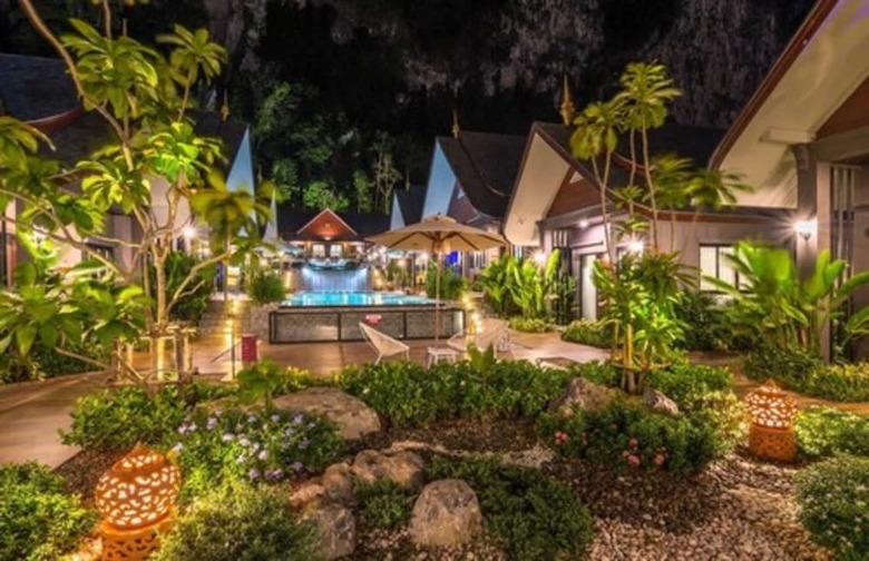 Hotel The Scene Cliff View Villas