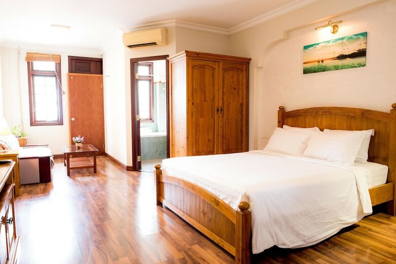 Apartamentos Ba Tra House