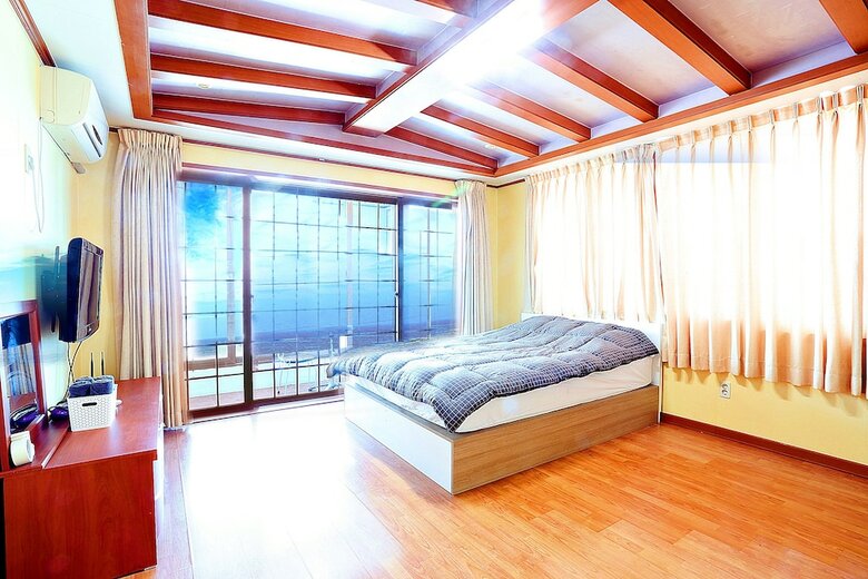 Pension Jeju Beach House