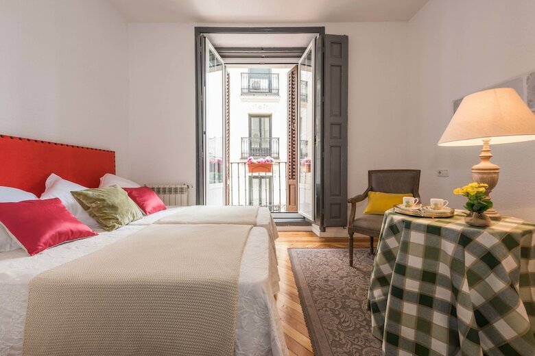 Apartamentos Plaza Santa Ana
