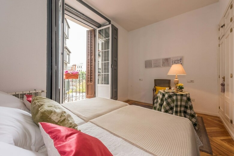 Apartamentos Plaza Santa Ana