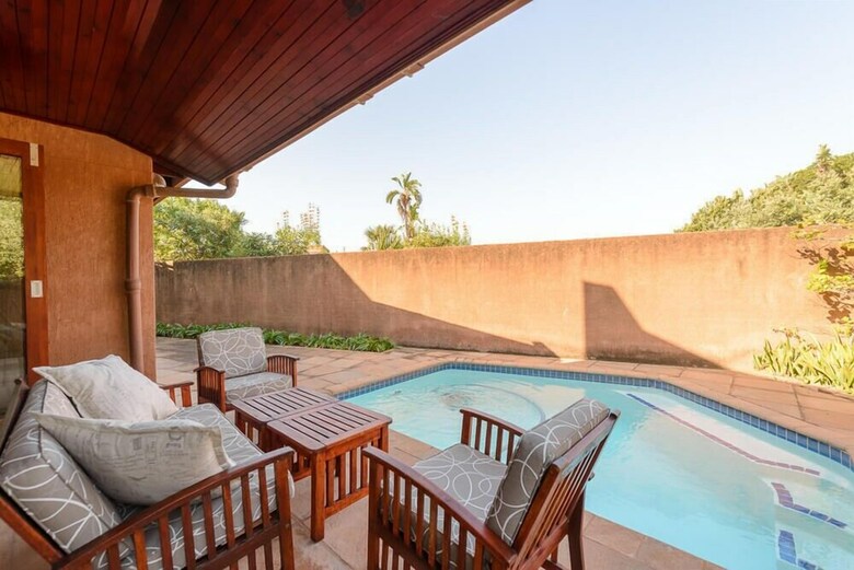 San Lameer Villa Rentals 14403