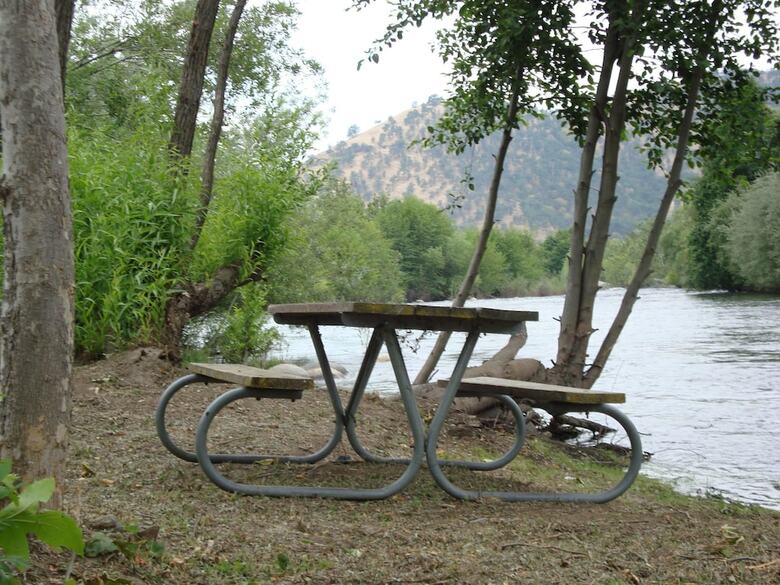 Sequoia Riverfront Cabins