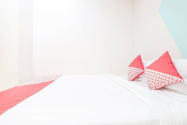 Hotel Oyo 127 W Residence