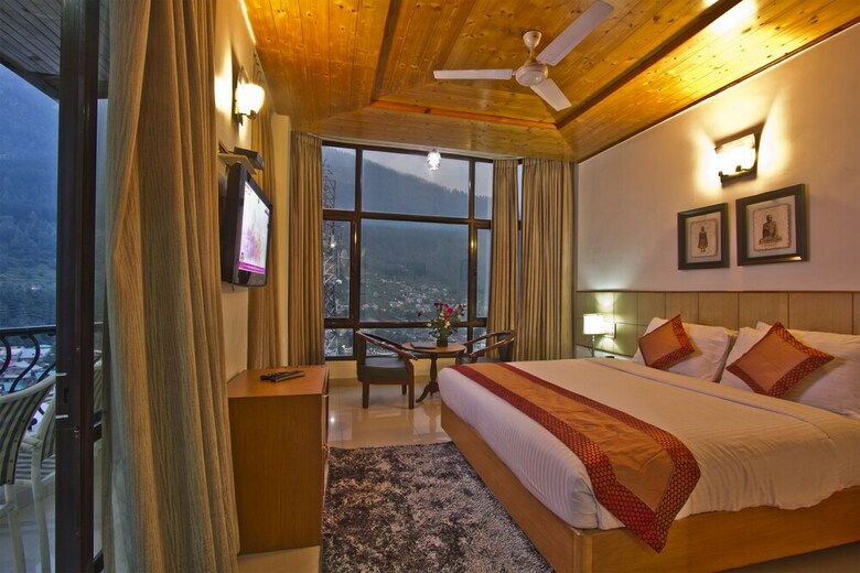Broadways Inn - Hotel, Resort & Spa