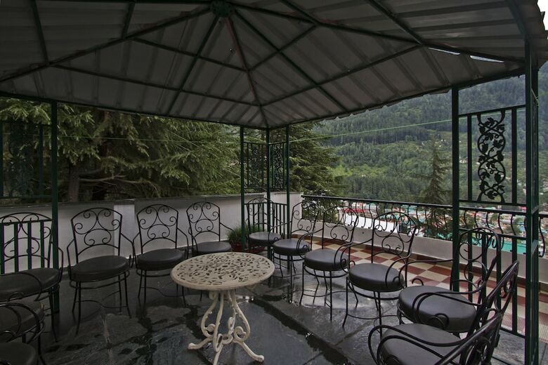 Broadways Inn - Hotel, Resort & Spa