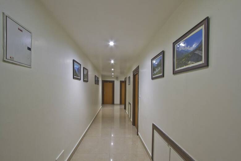 Broadways Inn - Hotel, Resort & Spa