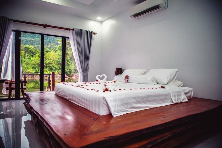 Hotel Mafiya Resort