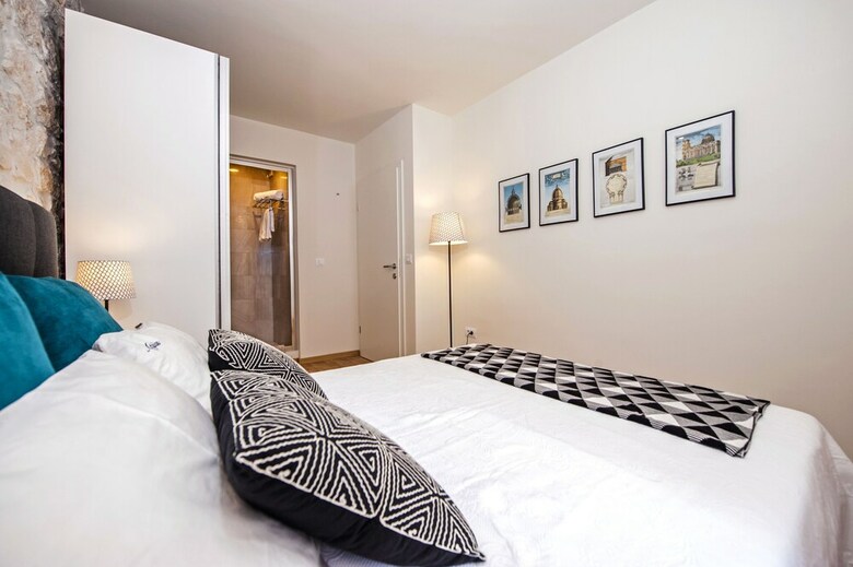Old Town Rovinj Apartments By Irundo