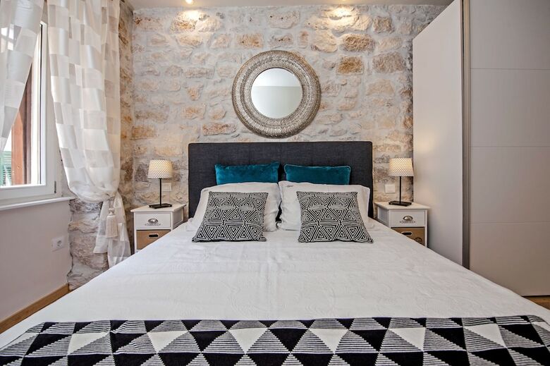 Old Town Rovinj Apartments By Irundo