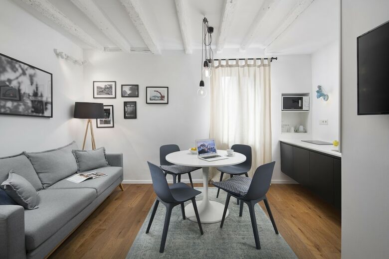 Old Town Rovinj Apartments By Irundo