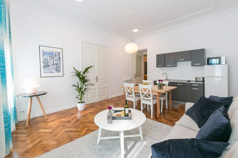 Old Town Rovinj Apartments By Irundo