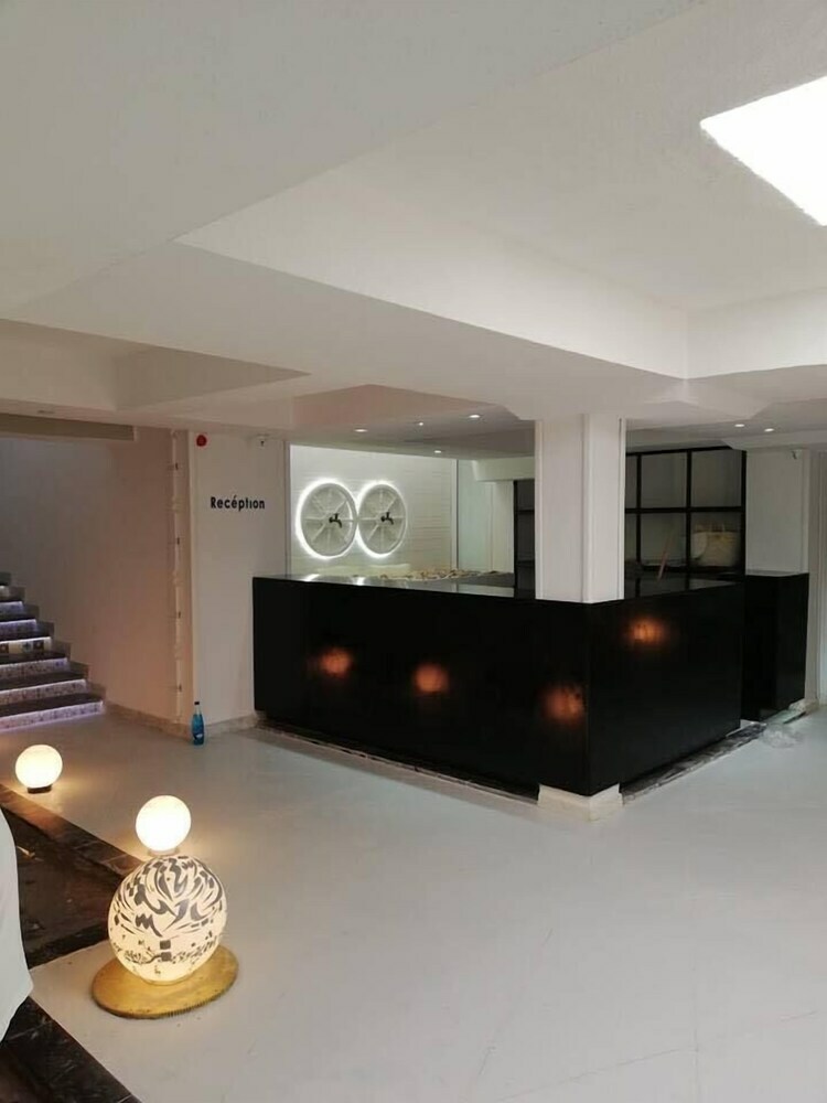 Hotel Les Pyramides