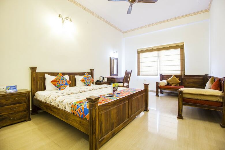Fabhotel Raj Kothi Malviya Nagar