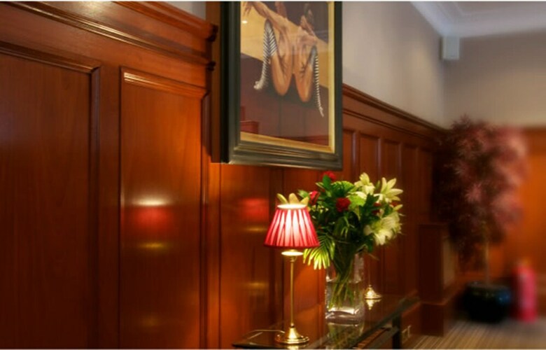 Ellisland Hotel
