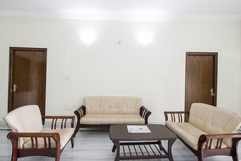 Fabhotel Gardenia Service Apartments