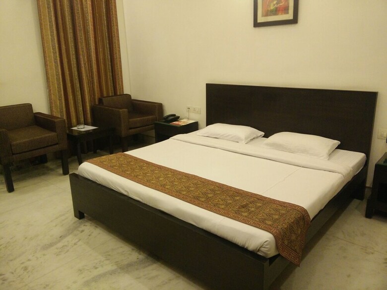 Hotel Enkay Residency Jcm
