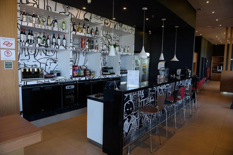 Hotel Ibis Tatu�