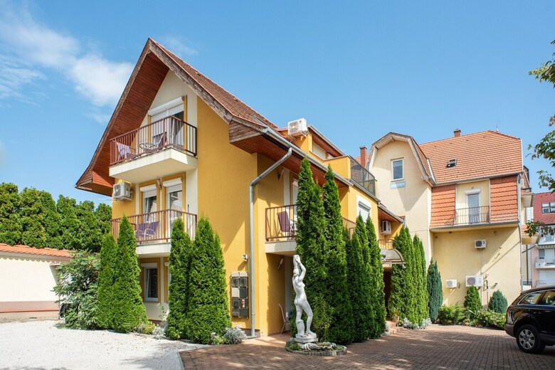 Apartamentos B�t�s Villa