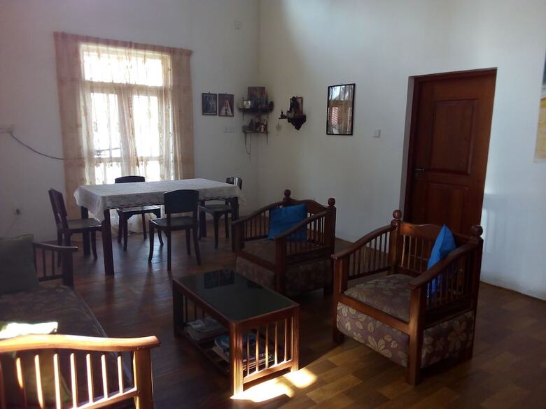 Hotel Daisy Villa