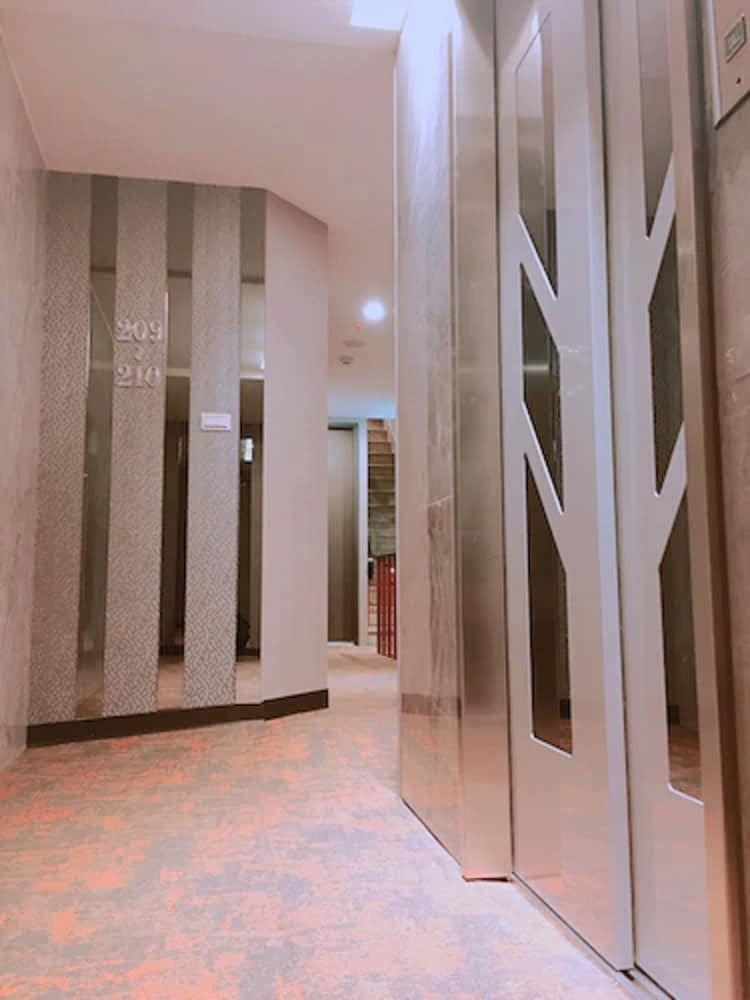 Hotel Night Market Inn