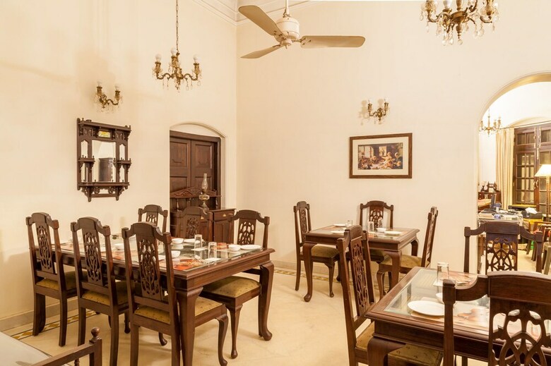 Hotel Welcomheritage Golf View