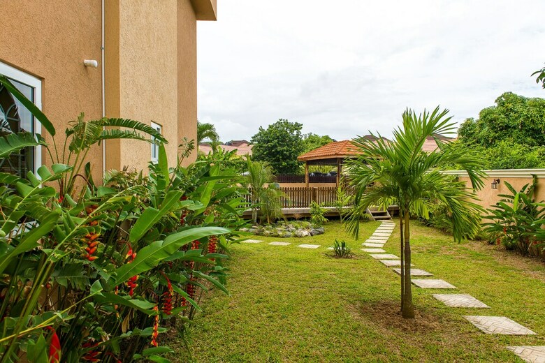 The Us Embassy Luxury Apartment