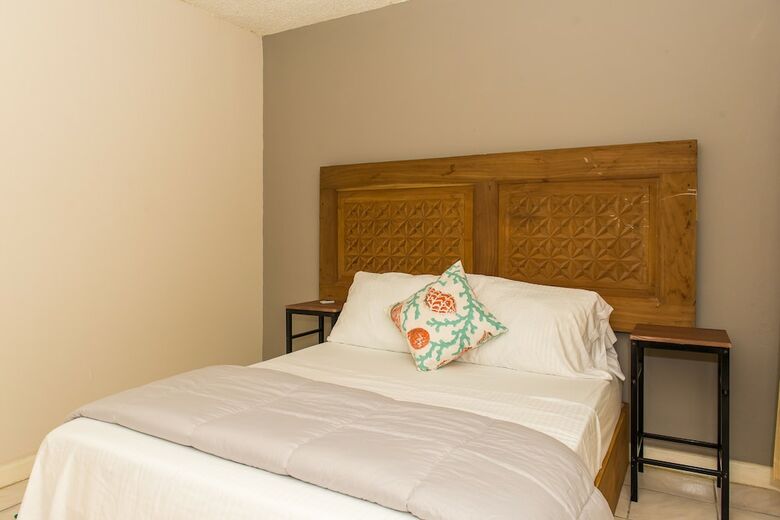 Apartamentos Kingston Most Centrally Located Two Bdrm