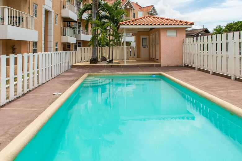 Apartamentos Kingston Most Centrally Located Two Bdrm