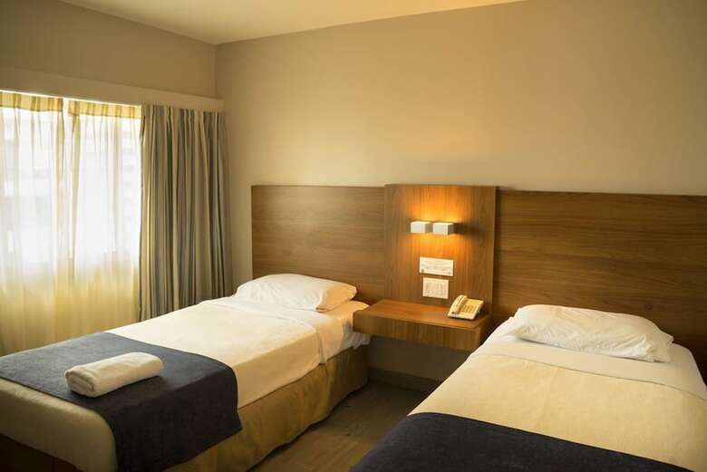 Hotel Tower House Suites