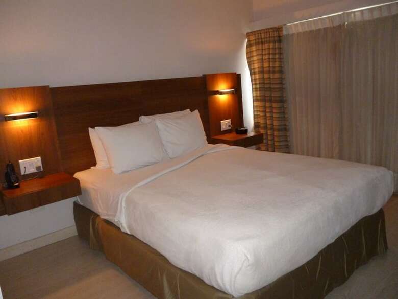 Hotel Tower House Suites