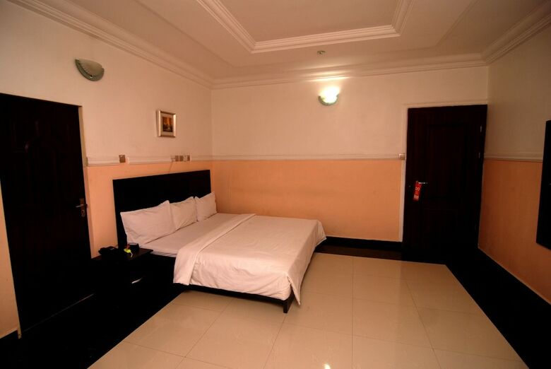 Agc Hotel