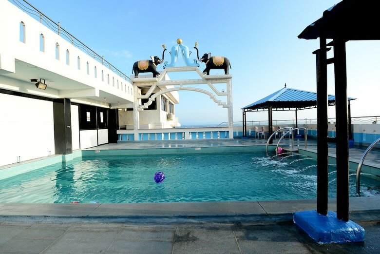 Tri Sea Hotel