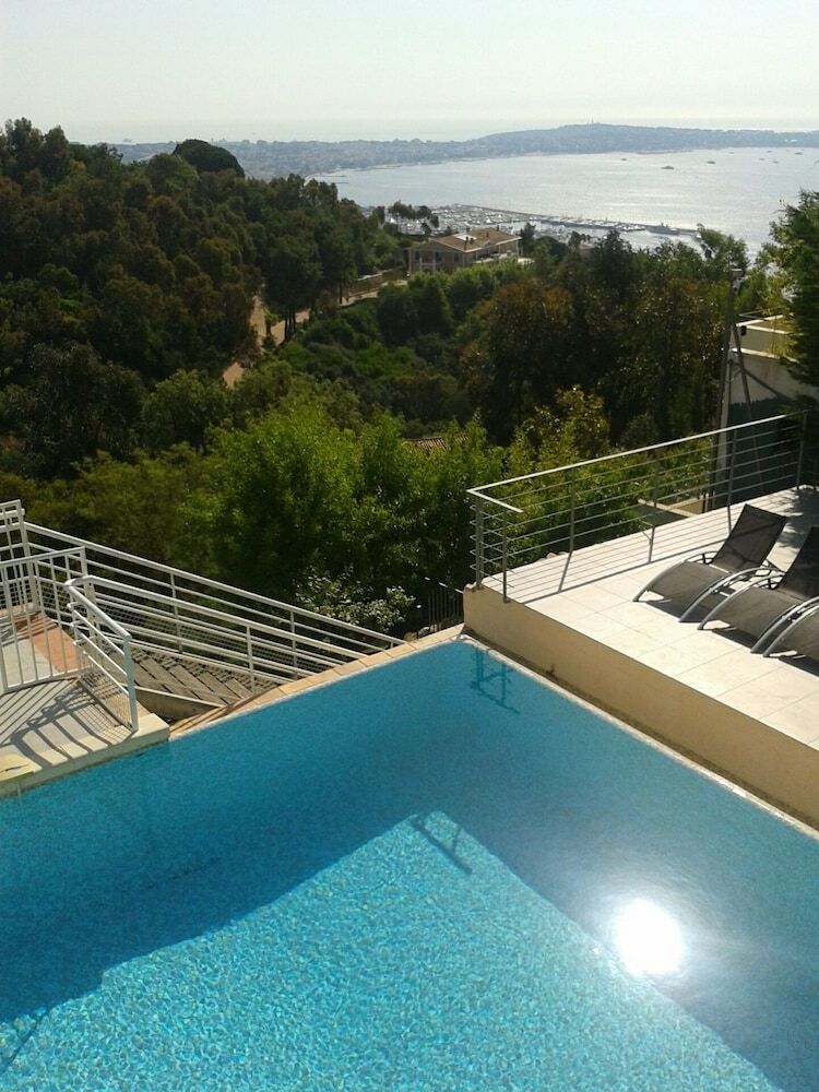 Villa Alamp