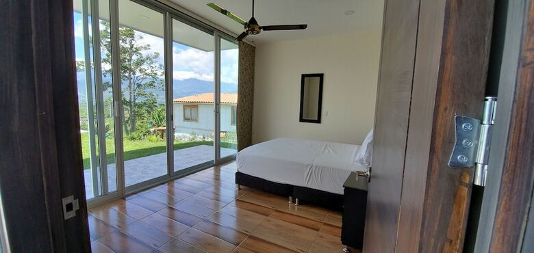 Villa Alejos