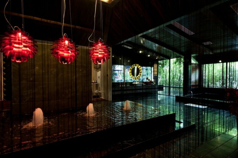 Luxurious Romantic Hotel