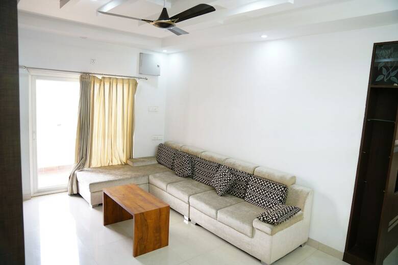 Hotel Hitech Shilparamam Guest House