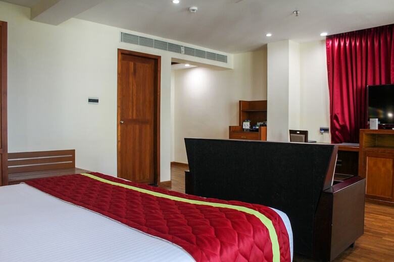 Hotel Leisure Inn Vkl