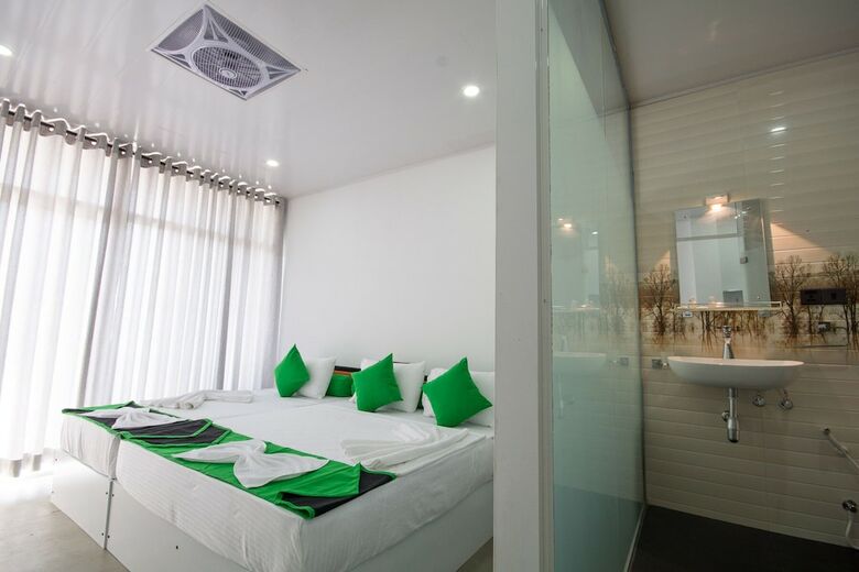 Avora Hotel