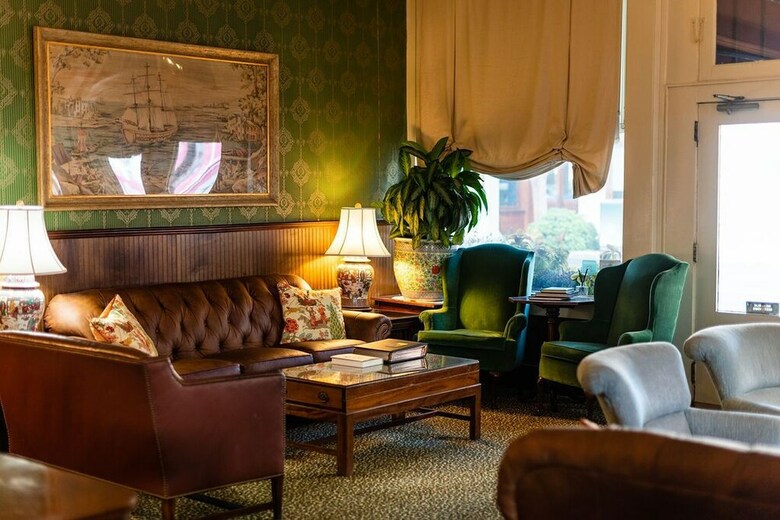 Hotel The Meeting Street Inn