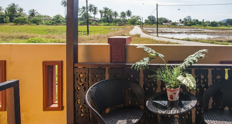 Zen Rooms Villa Bunga Padi