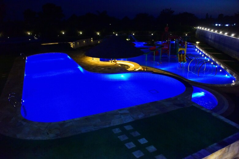 Hotel Fun Retreat Resort